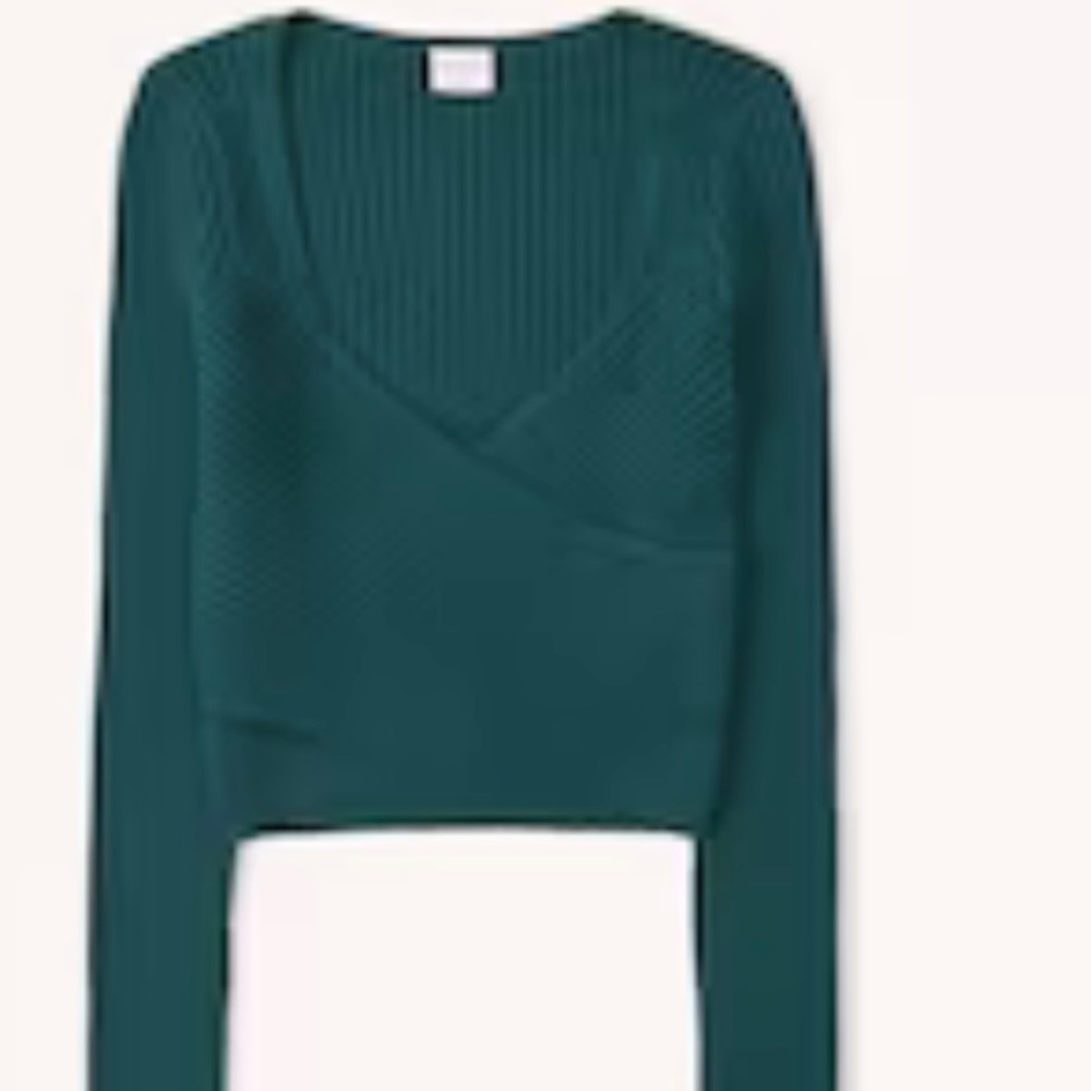 EUC Abercrombie &Fitch luxe sweater